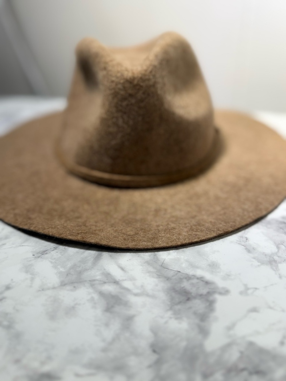 J. Crew 100% Wool wide brim Felt fedora Hat in Camel sz S / M - Picture 3 of 4